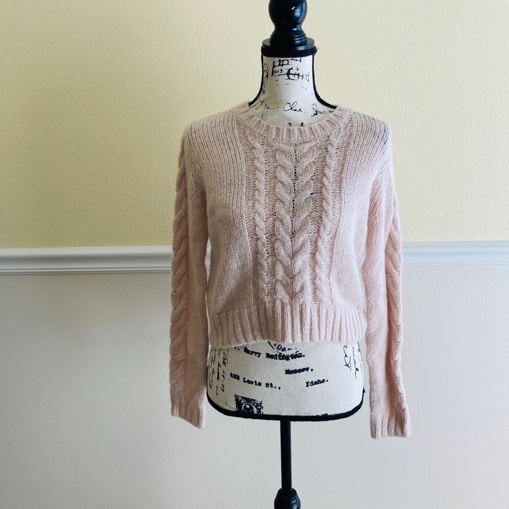 H&M pink knit crew neck sweater